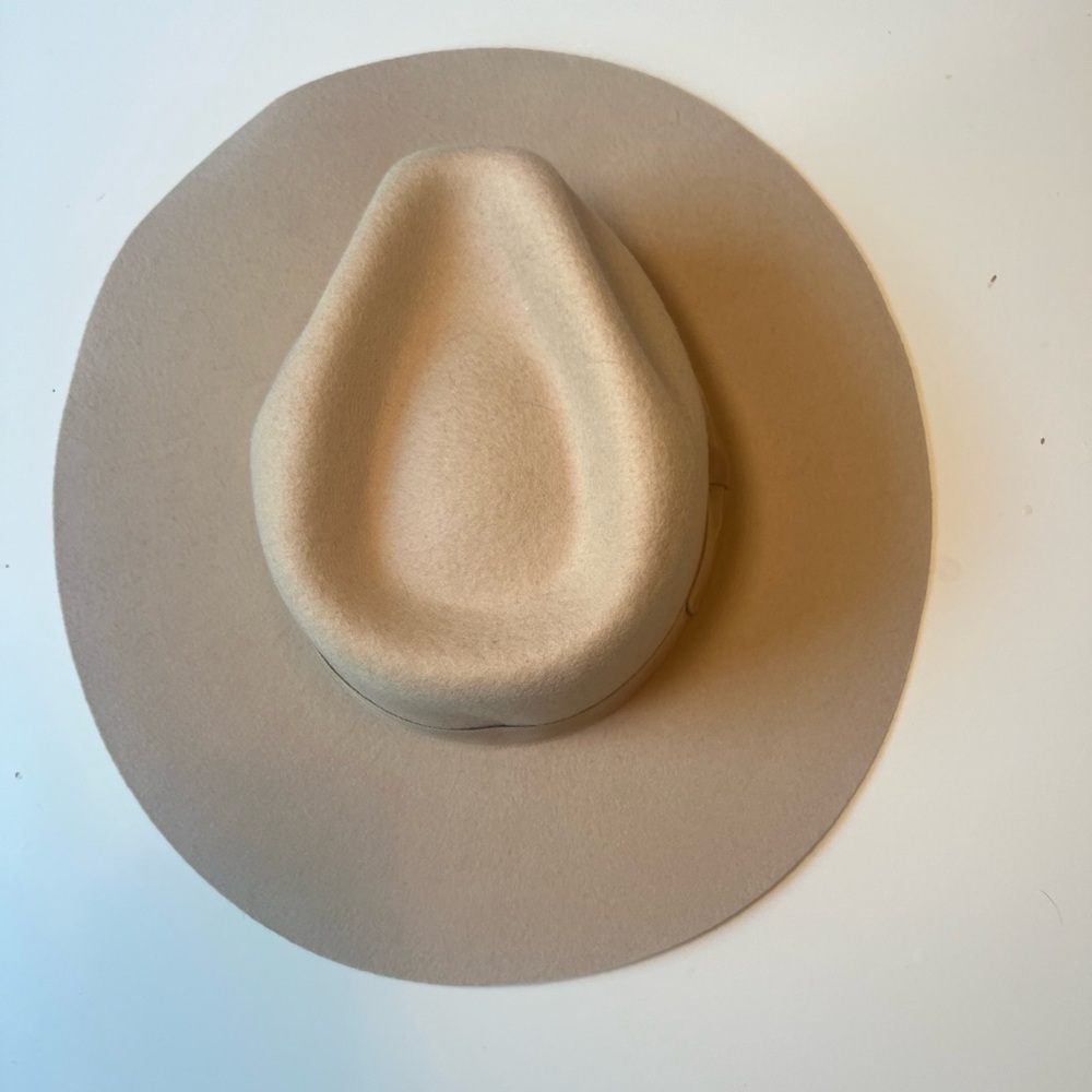 Urban Outfitters Flat Brim Cream Hat - Picture 3 of 6